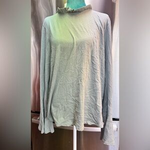 Le Lis Sage Green Top